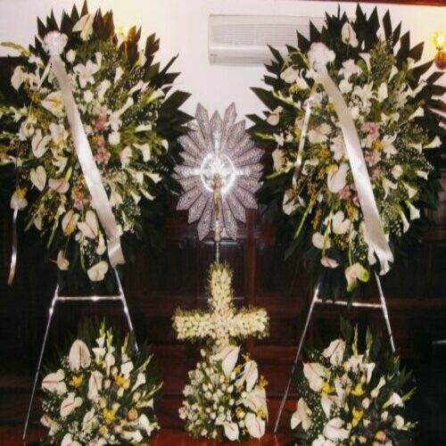 conjunto-toquio-2 Conjunto de Coroas de Flores Tóquio - Imagem 1